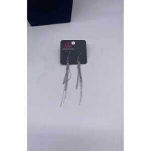 Reign Check- White Earrings - Item 107‎